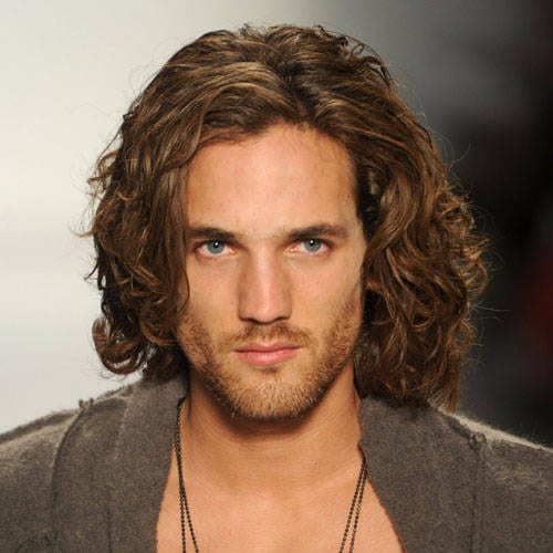 wavy long hairstyles for men