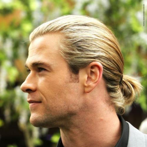 20+ Chris Hemsworth Haircut Ideas: Let the God of Thunder 