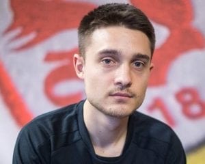 The Gaming Scene: How a Pro Gamer Actually Looks (20 Great Hairstyles