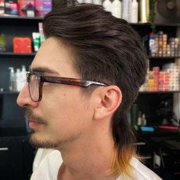 Tapered Top with Rat Tail - a man wearing a glasses in white shirt.