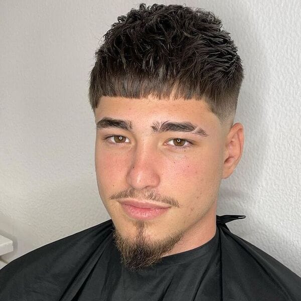 wearing black glossy haircut cover